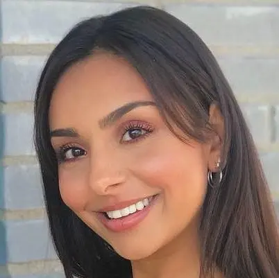 Profilbilde av tannlege Aya Bajalan
