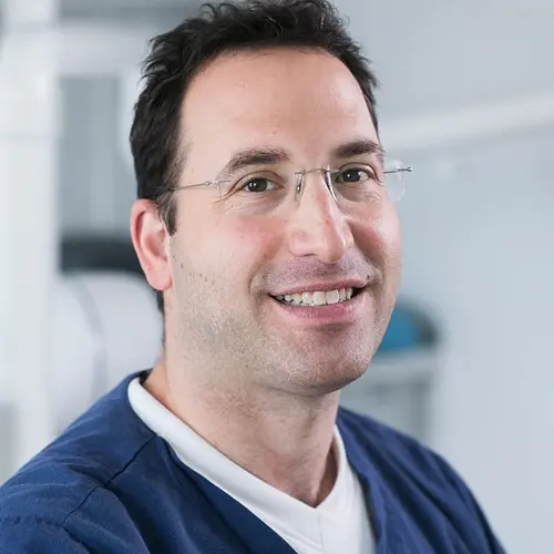 Profilbilde av tannlege Georgios Charalampakis