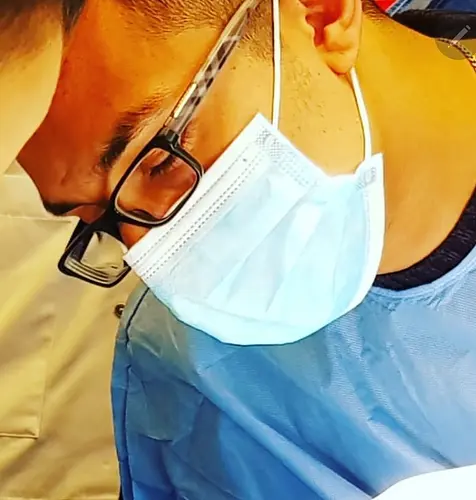 Profilbilde av tannlege Arslan Iqbal